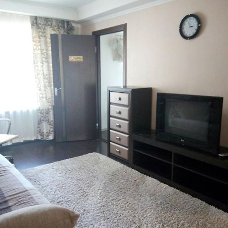 Квартира 2 Комн Рядом И-Т Амосова.Метро Олимпийская 3 Остановки Київ Екстер'єр фото